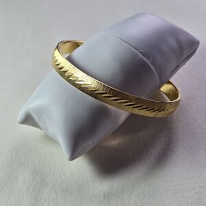 Vtg Monet Gold-Tone Textured Bangle Bracelet Etched Chunky Modern Fashion 7.25"